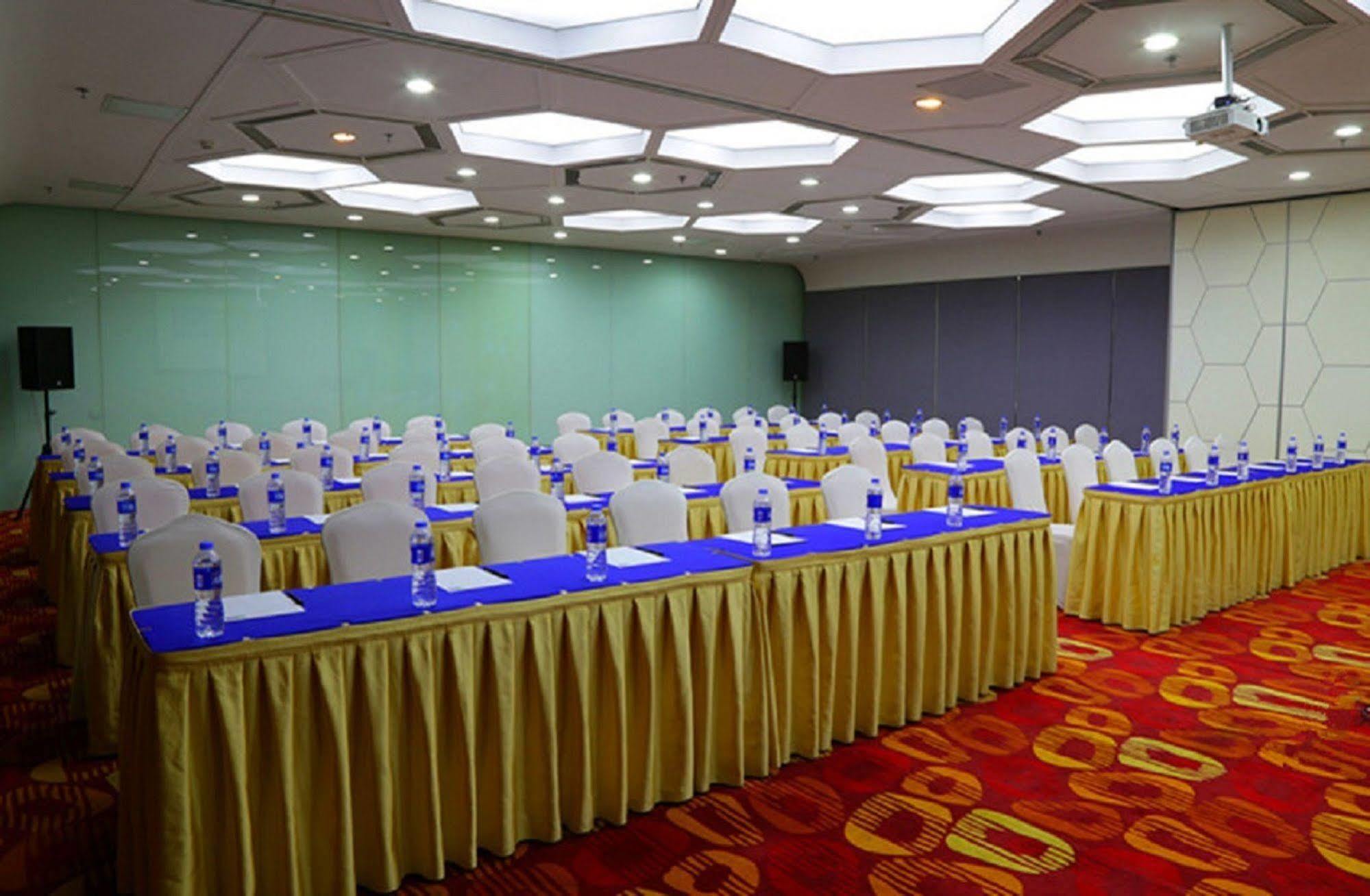 Holiday Inn Express Tianjin Binhai מראה חיצוני תמונה