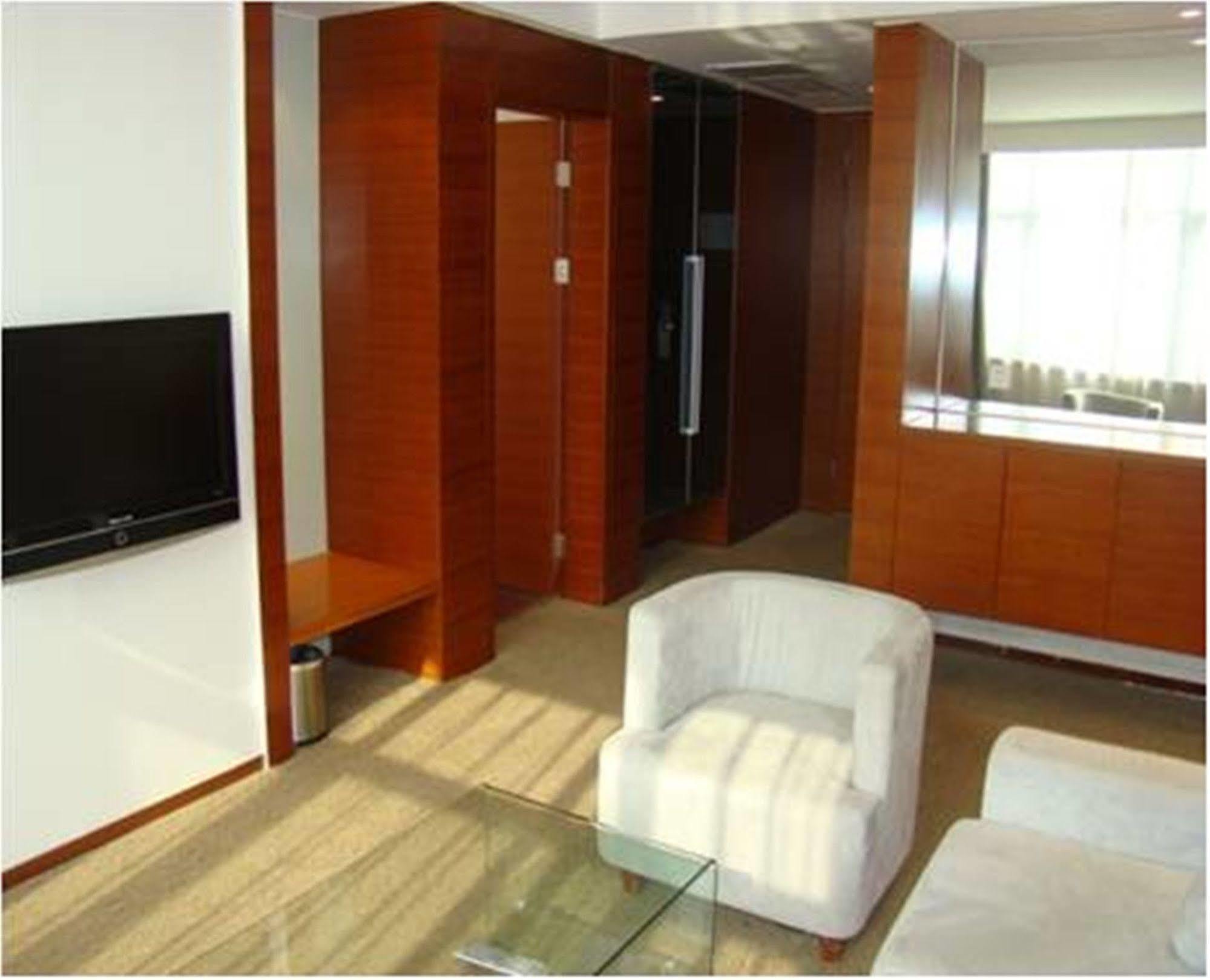 Holiday Inn Express Tianjin Binhai מראה חיצוני תמונה